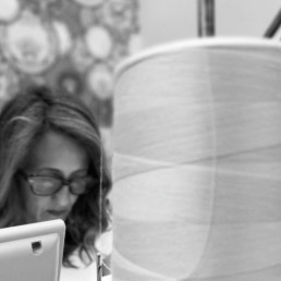 lavorazione in sartoria Sartoria Creativa abiti su misura unici e cuciti a mano con passione e cura artigianale