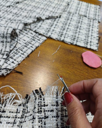 tailleur su misura Sartoria Creativa abiti su misura unici e cuciti a mano con passione e cura artigianale